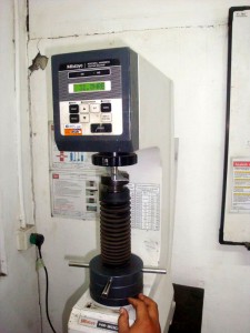 Alat Uji Kekerasan (Hardness Test)